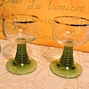 Alsace France Green 50&#39;S Glasses / Made in France / Folk Art / Vintage Kitchen Decoration / Set of 2 Stemmed Green Glass Glasses