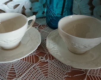 Tasse Soucoupe porcelaine CROWN DUCAL ENGLAND 80'S / Art de la Table / Lot pour le Thé : 2 tasses et 2 soucoupes coordonnées en porcelaine