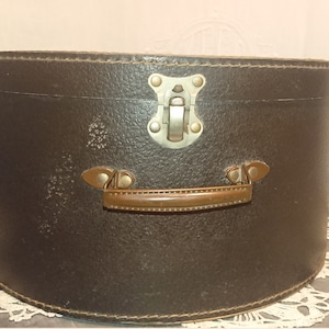 Carton Chapeaux Marron Moleskine France XIX / Accessoire de mode / Shabby / pour Coiffes  / grand Carton ou boite à chapeaux en moleskine