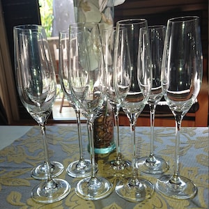 Champagnerflöten Cristal France 80er Jahre / Geschirr / Shabby-Dekoration / verkauft in Sets von 8 großen Kristallflöten, hergestellt in Frankreich