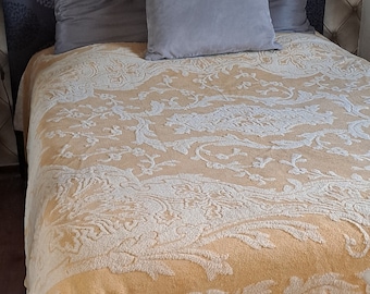 Wool Throw Blanket/Bedspread, French Style, 1920s Style / Shabby Chic Retro Vintage Bedroom Decor Fabric / 100% Wool Bedspread