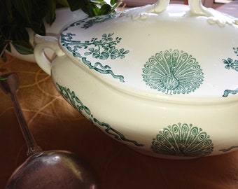 PEXONNE Faïence France soup tureen / Living decoration / Tableware / Oval soup tureen by Pexonne from the PAON line, ivory background color