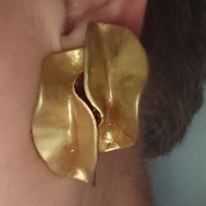Women's Collector Fantasy Earrings France 80'S / Fashion Accessory / a pair of Butterfancy Golden-shaped Earrings