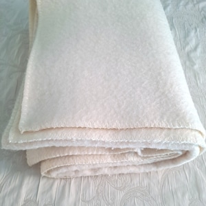 Blanket Plaid Wool France Bedspread 1940 / Shabby Retro Vintage Bedroom Decoration Fabric / 100% Wool Rectangular Blanket