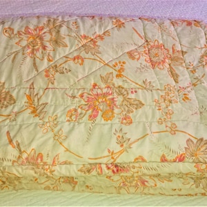 Boutis Plaid France Bedspread 1900 / handmade bedroom decoration / Boutis double-sided wool cotton padding in floral print