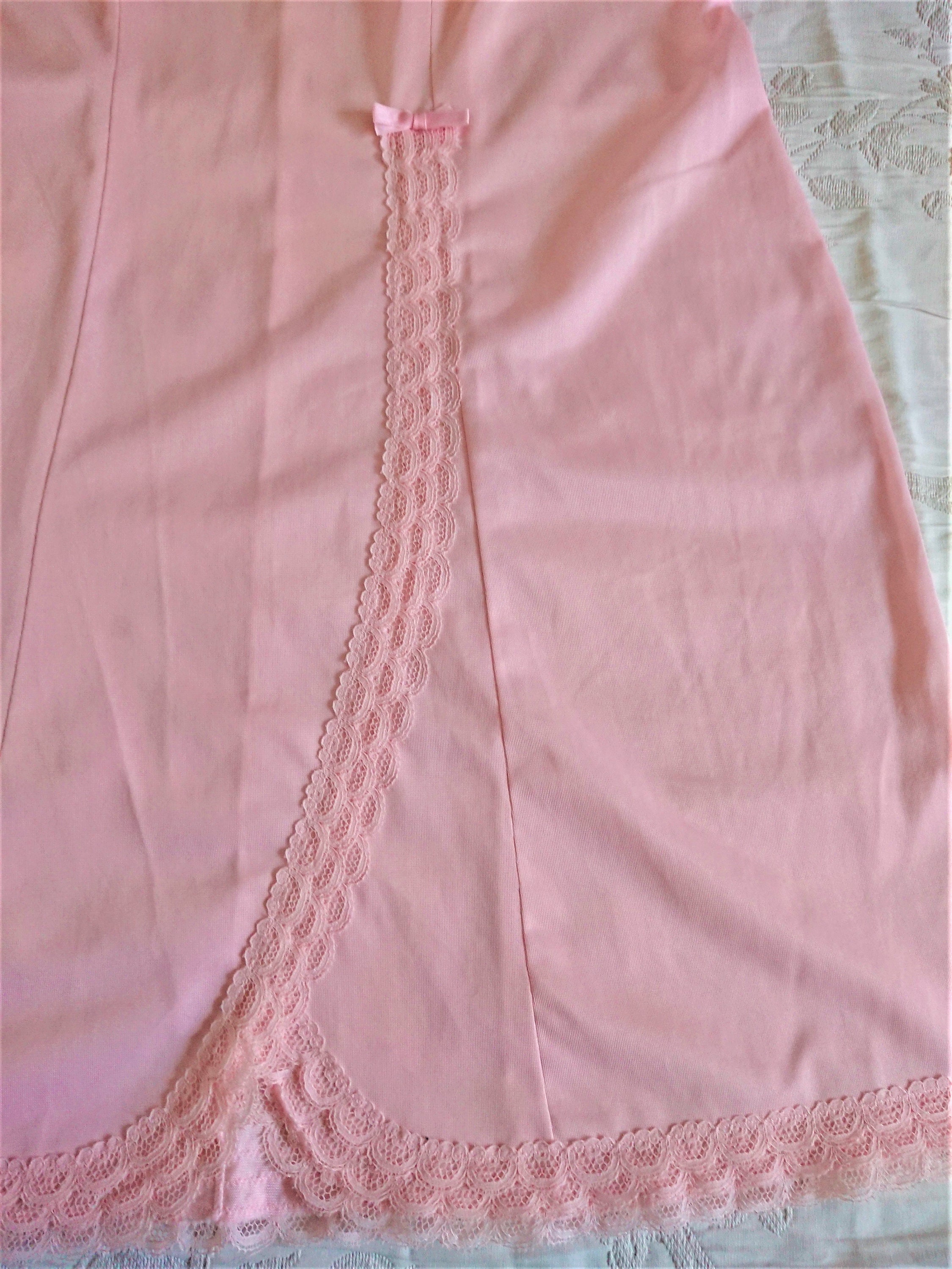 Nuisette Vintage « Verona » 100% Nylon – Taille 42 (50) – Dorée, Brodée – Rétro Luxe – Neuf
