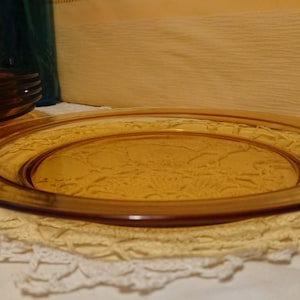 VERECO Amber Glass Plates France 50&#39;S / Tableware / Vintage Kitchen Decor / Set of 5 Amber Glass Flat Plates with Flat Rim