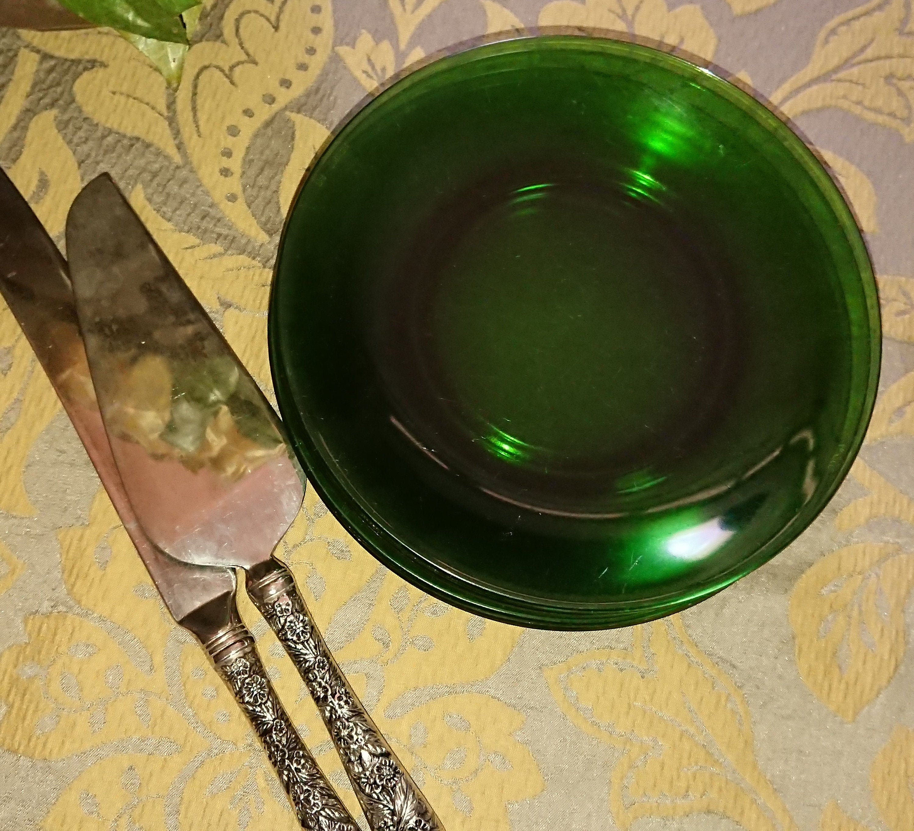 Saladier vintage en verre trempé vert Vereco France - Ressourcerie  Histoires Sans Fin