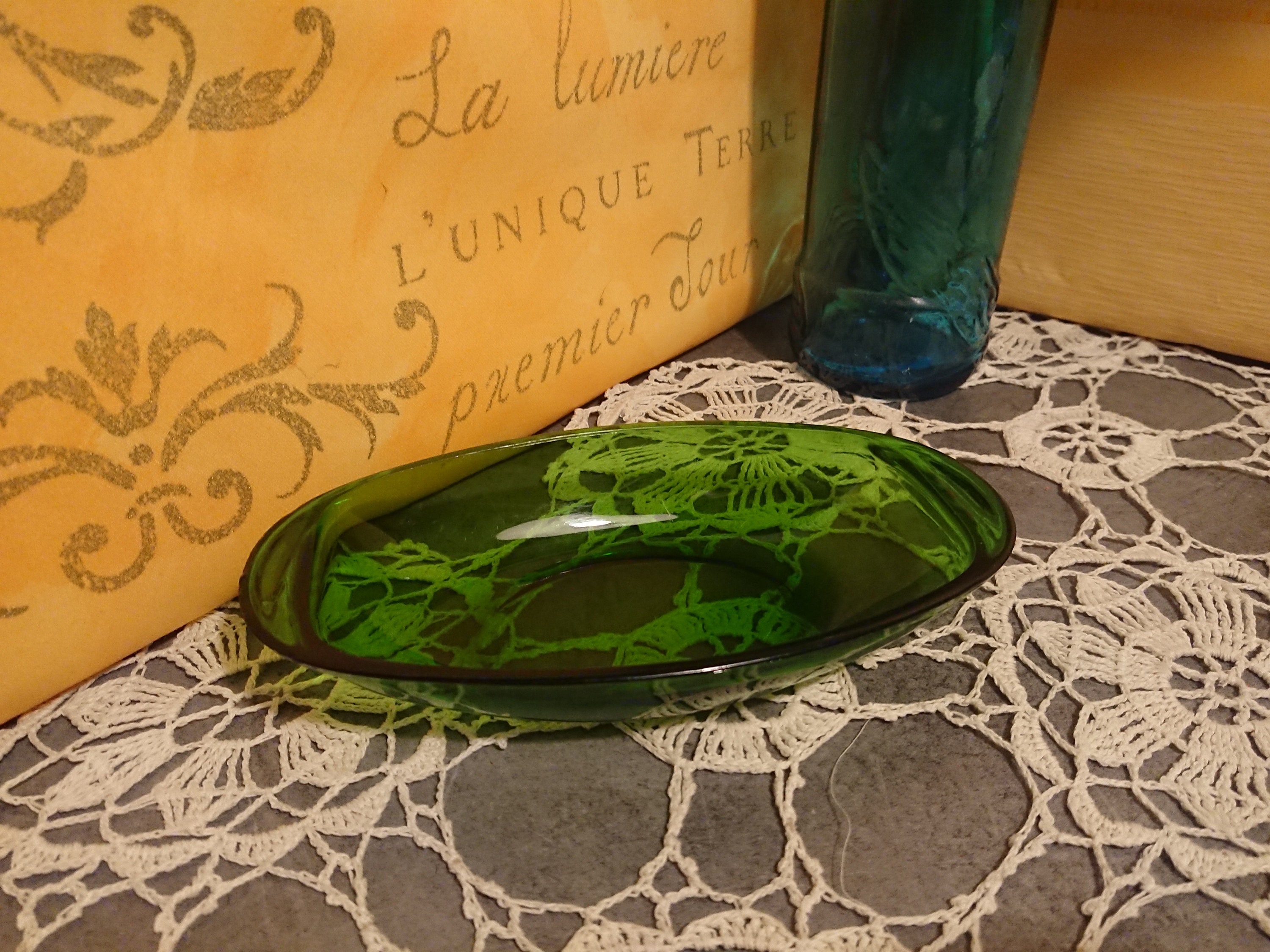 Plate VERECO glass GREEN France 1970 / Art of the Table / vintage