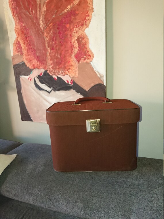 Mallette vanity sales