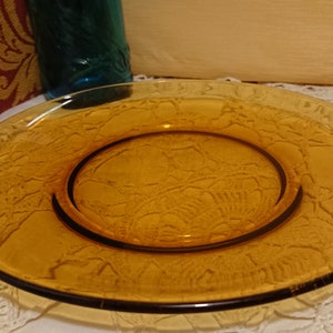 VERECO Amber Glass Plates 50'S / Tableware / Vintage Kitchen Decor / Set of 7 Amber Glass Flat Plates Made in France