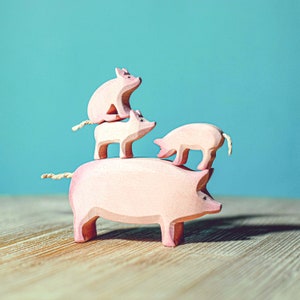 Waldorf inspirierte Schweine Familie Holztier nachhaltige handgefertigte Montessori Figuren Bild 6