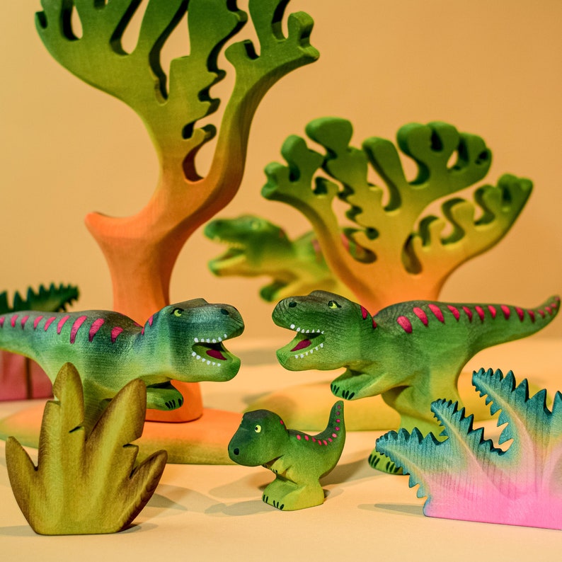 Dinosaure en bois T-Rex Waldorf Jouet tyrannosaure en bois de tilleul fabriqué à la main pour enfants image 10
