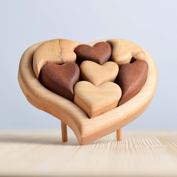 Cuori di legno, regalo fatto a mano di San Valentino, giocattolo di legno,  regalo di legno, puzzle di legno, decorazioni artistiche in legno, cuore di  legno, regalo per lei. -  Italia