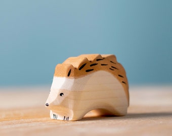 Juguete de erizo animal de madera Montessori / Figura Waldorf de madera natural