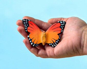 Figurine papillon en bois - Jouet Waldorf fait main, respectueux de l'environnement, artisan