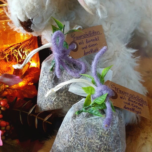 Traumsäckchen mit Lavendel & Amethyst - Zaubersäckchen für ruhigen Schlaf und schöne Träume