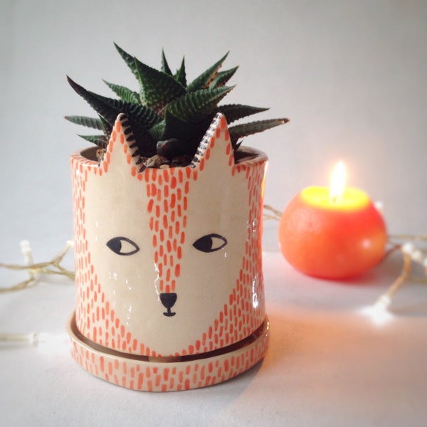 Ceramic Fox Planter with Saucer / Indoor Plant Pot / Succulent Plant Pot