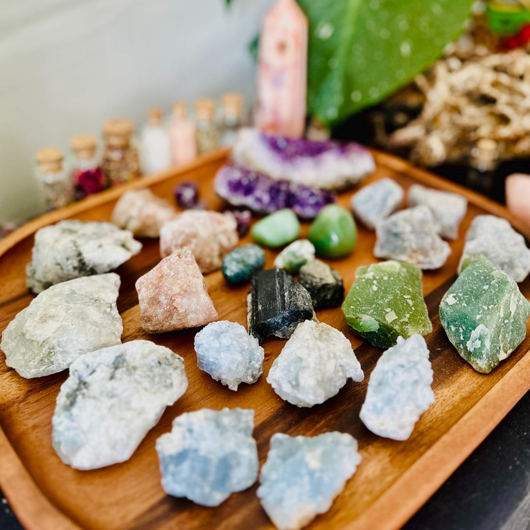 Witchy Crystal Kit - Starter Witchcraft Crystals for Healing ...