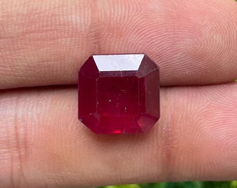 天然ルビー宝石 12カラット、12x12x7mm スクエアエメラルドカット レッドスーダンルビー、リング用ルースクリスタル（鑑定書付き）、ジュエリーメーカーへのユニークなギフト