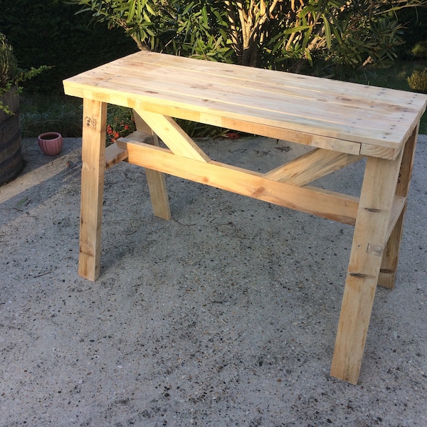 console ou bureau en bois