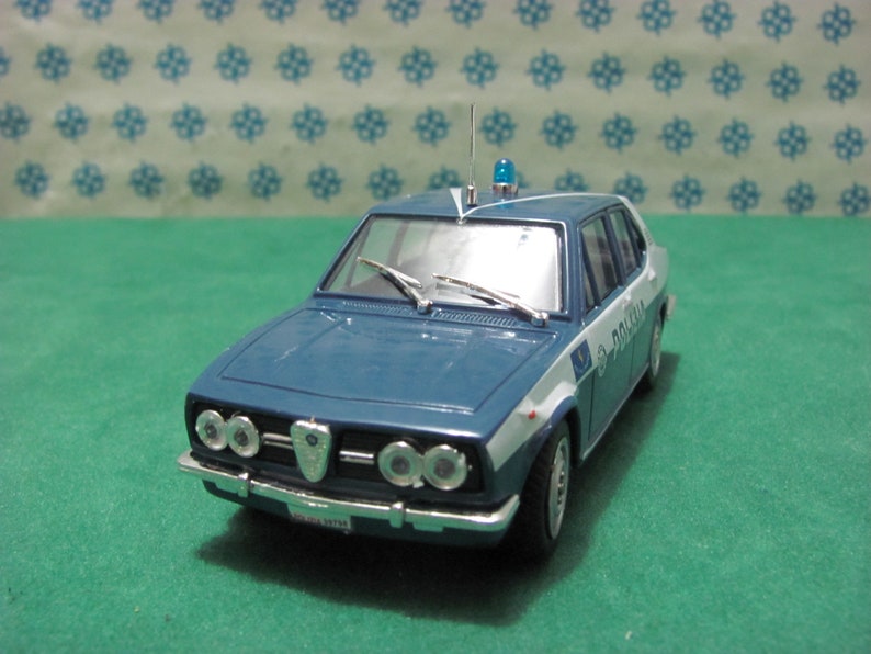 Vintage Alfa Romeo Alfetta Berlina 1800 Polizia 1974 Etsy