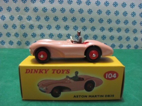 dinky toys aston martin