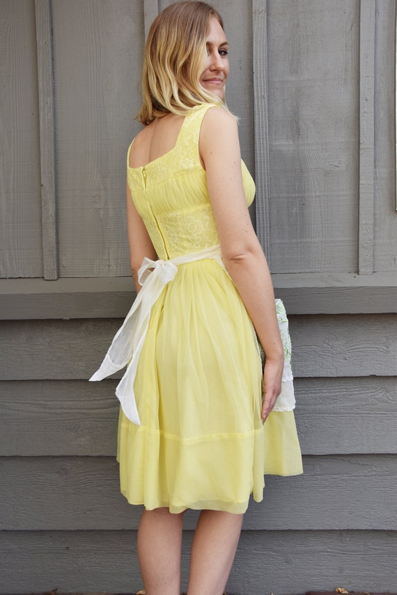 Vintage 1950s / 1960s Yellow Nylon Swing Dress wi… - image 8