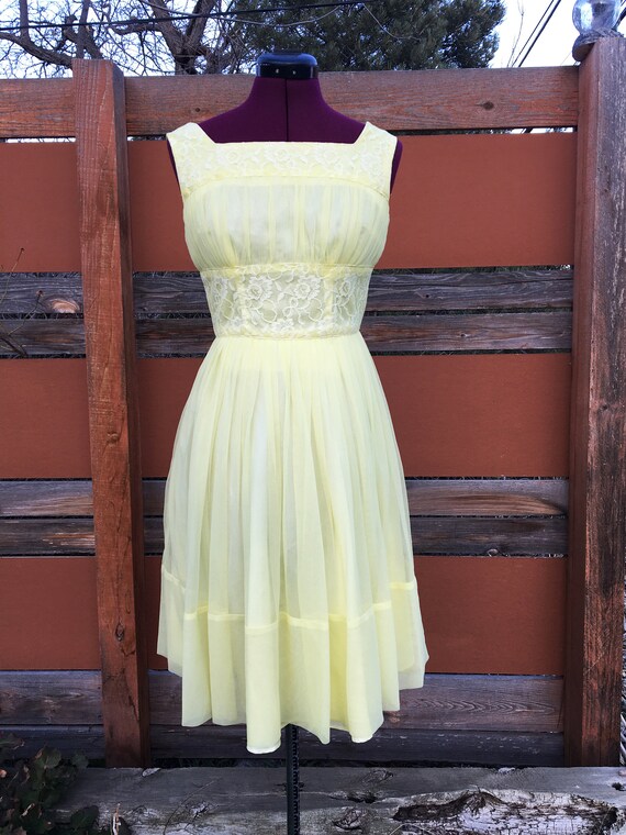 Vintage 1950s / 1960s Yellow Nylon Swing Dress wi… - image 4