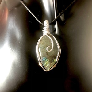 Flash Labradorite Wire Wrap Leaf
