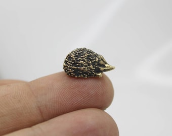 Hedgehog Figurine, Brass Small Animal Gift, Miniature Trinket, Handmade Collectible Tiny Figure 1pcs