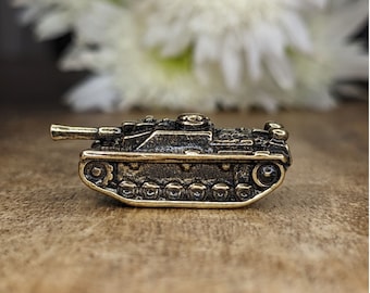 Handmade Brass Miniature Tank Figurine: Military Desk Decor