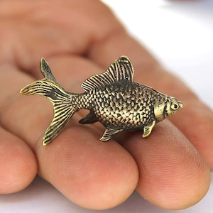 Bonsai Figurine Goldfish Brass Charm Hand-Casted Collectible Trinket Lucky Fish Figure Ornament