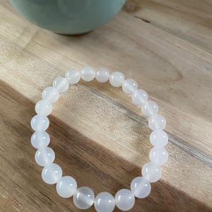 Natural stone bracelet – White agate