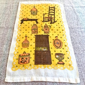 Vintage Linen Dish Towel, Colonial Theme, Early American, Farmhouse Decor, Yellow and Brown