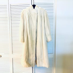 90s White Mink Coat, Natural Fur, Russian Mink, Full Coat, Turn-up Collar, Seldom Worn, Excellent Condition, Size Small