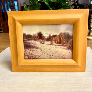 Solid Wood Picture Frame, Curved “Crown Moulding” Frame, Blonde Wood, 5 X 7 Photo