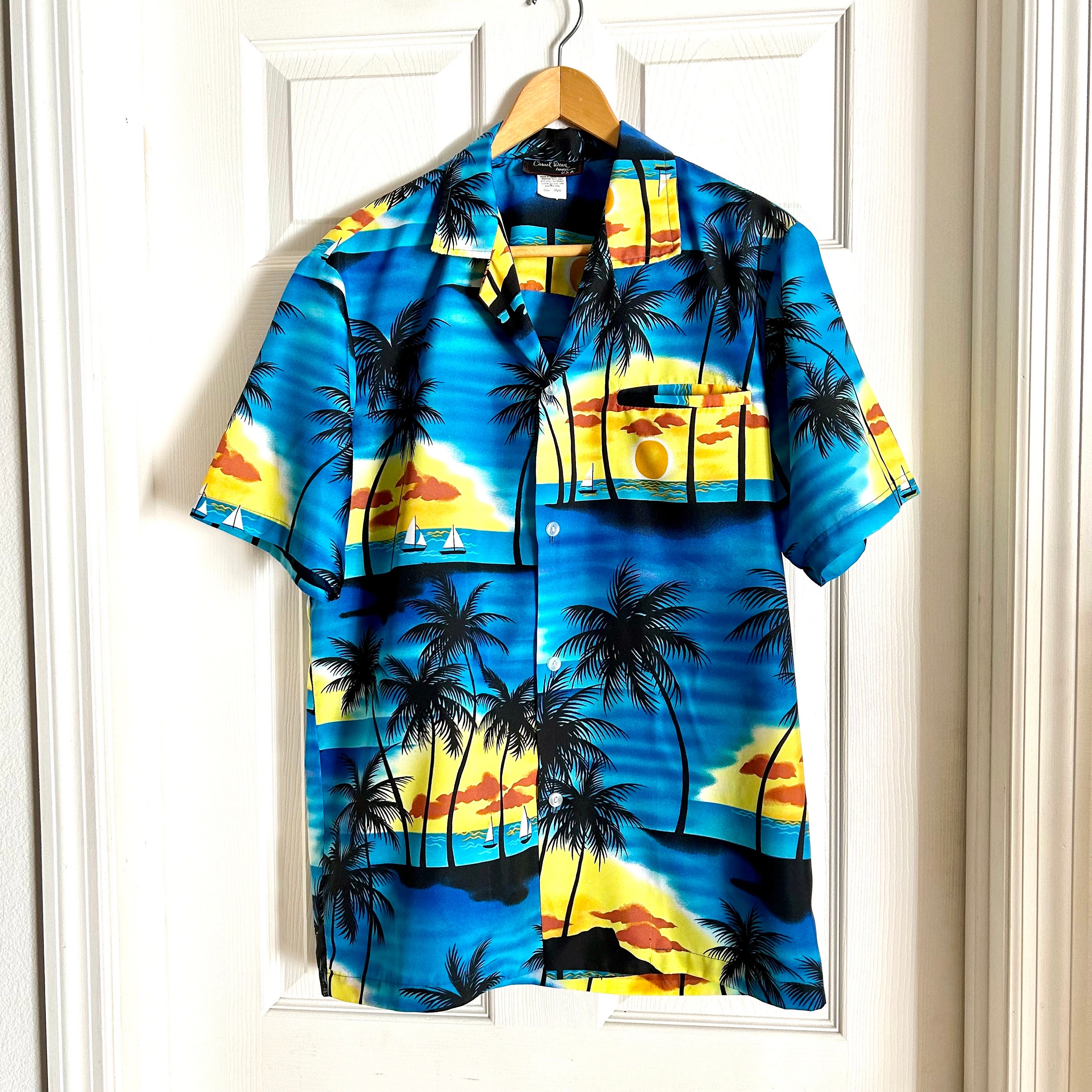 Tシャツ・カットソー New Era LIGHTERA Palm Tree T-Shirt Hawaiian Blue Mens Hawaiian Shirt, Bright Turquoise, Yellow, Casual Wear