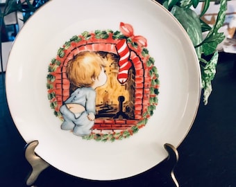 Vintage Jasco Christmas Plate, Boy Looking Up Chimney, 1982