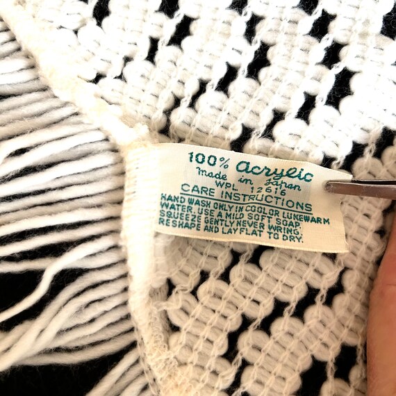 Boho White Triangle  Shawl, Fringed Triangle Yarn… - image 8