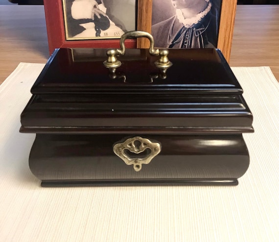 Mahogany jewelry chest deals