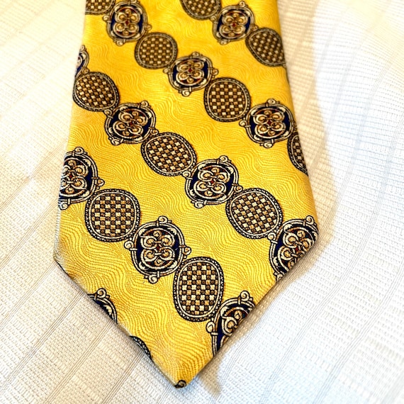 Vintage Gold Silk Necktie, Towne Square Wide Tie, Medallions, Wedding Tie, Made USA