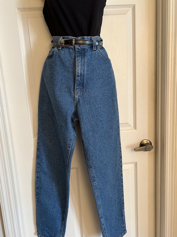 80s Lee High Waist Jeans, Stone Washed Mom Jeans, 100% Cotton Relaxed Fit, Tapered Leg,  Modern Size 8, Waist 29,