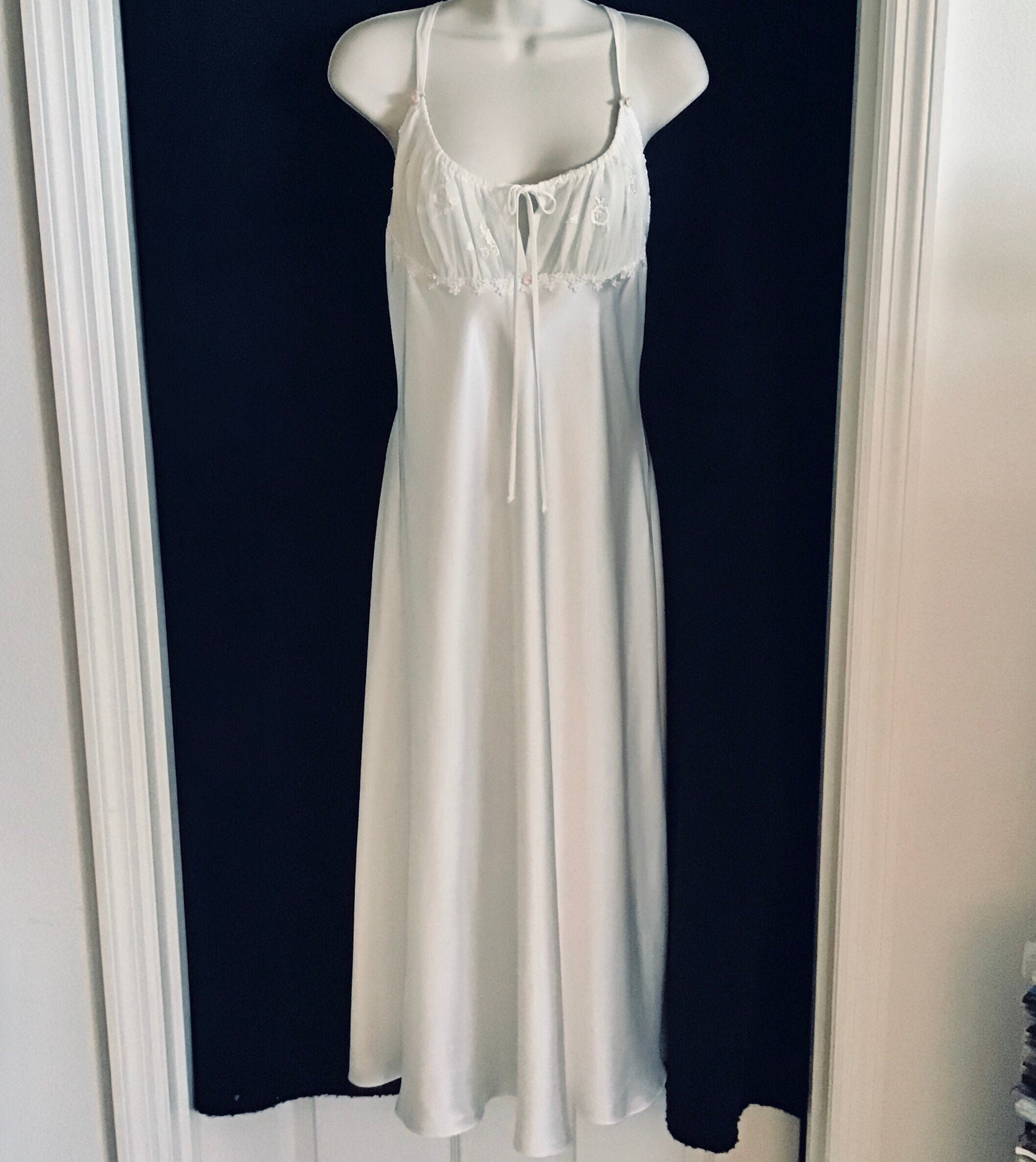 Dentelle White Nightgown Set White Satin Bridal Penoir | Etsy