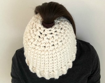 Pony Tail Beanie Crochet Pattern, Easy Beginner Crochet Tutorial, Instant Digital Download, PDF
