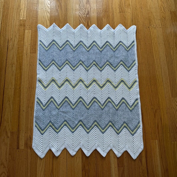 Gender Neutral Chevron Baby Blanket Crochet Pattern