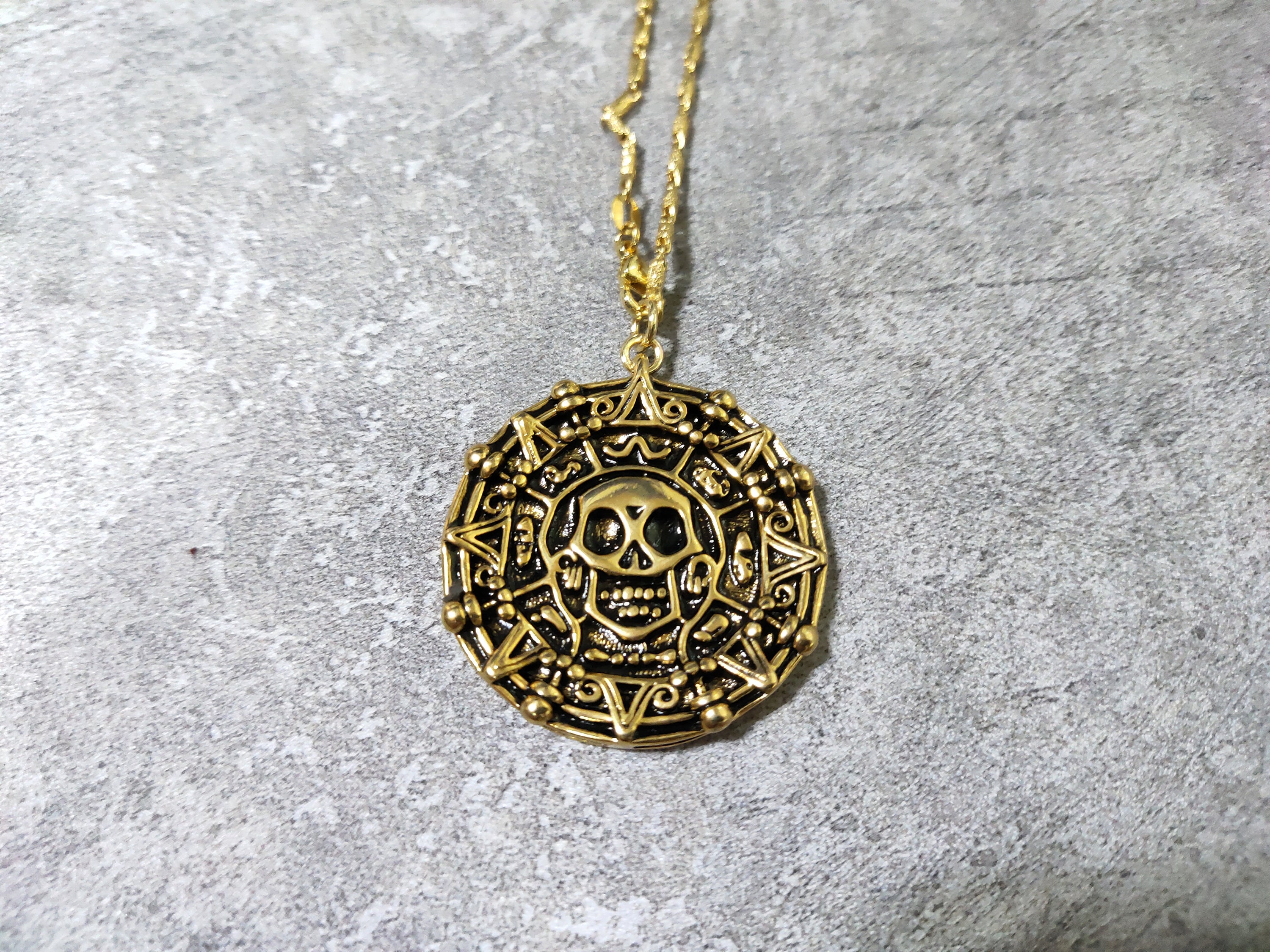 Movie Pirates of the Caribbean Aztec Gold Medallion Pendant Necklace Coin  Skull | eBay