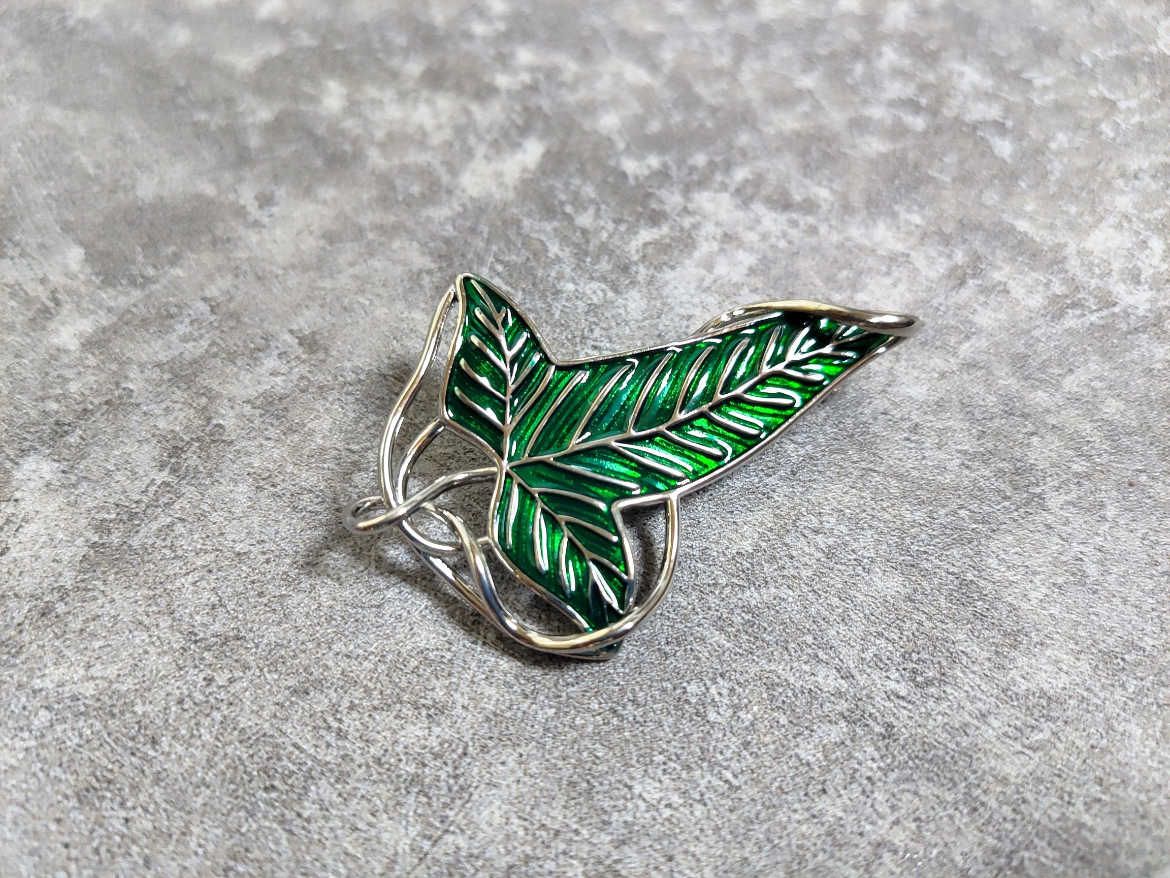 ロード・オブ・ザ・リング風コスチュームブローチ LOTR ホビット