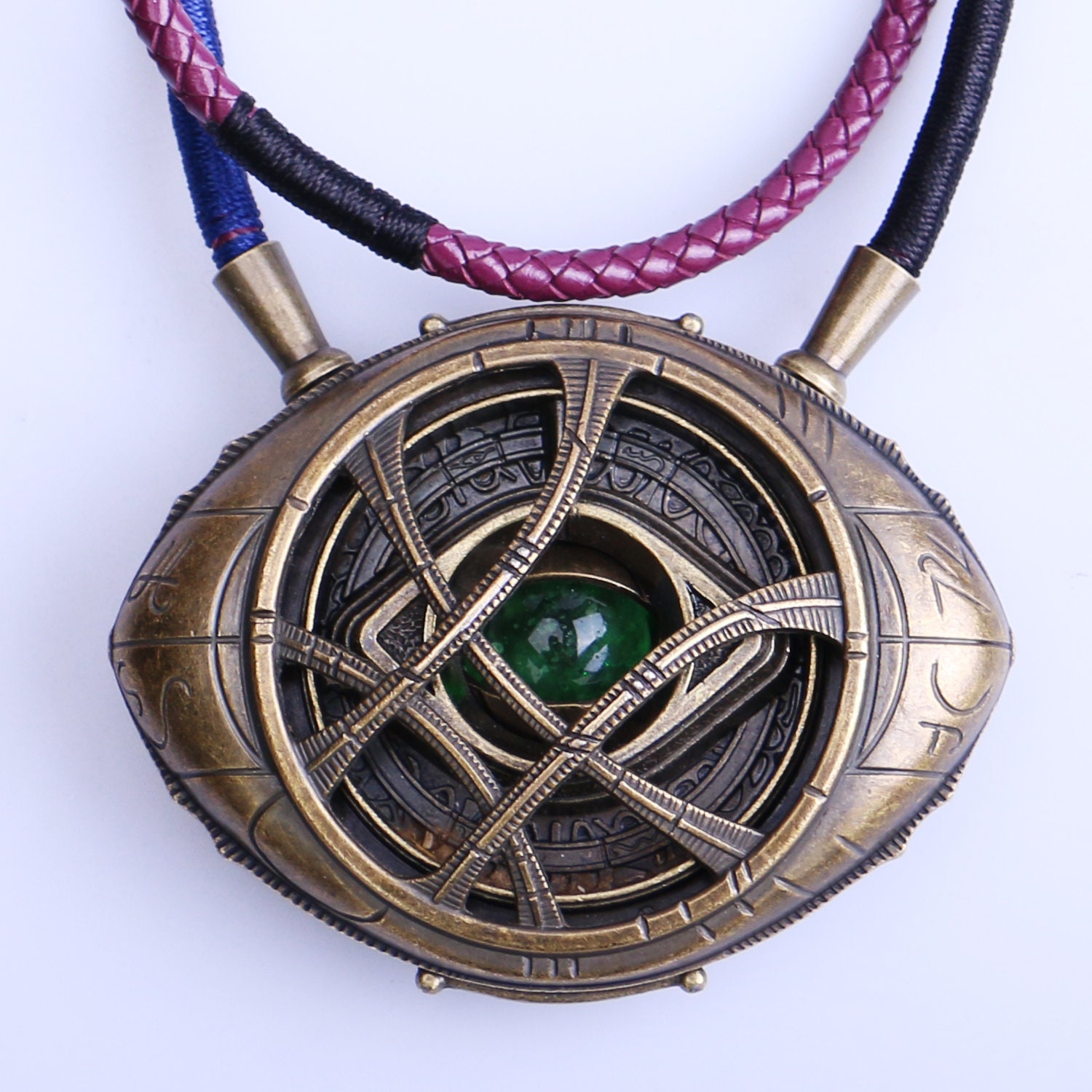 Antique Luminous Doctor Strange Agamotto Eye Pendant Necklace Jewelry Gift