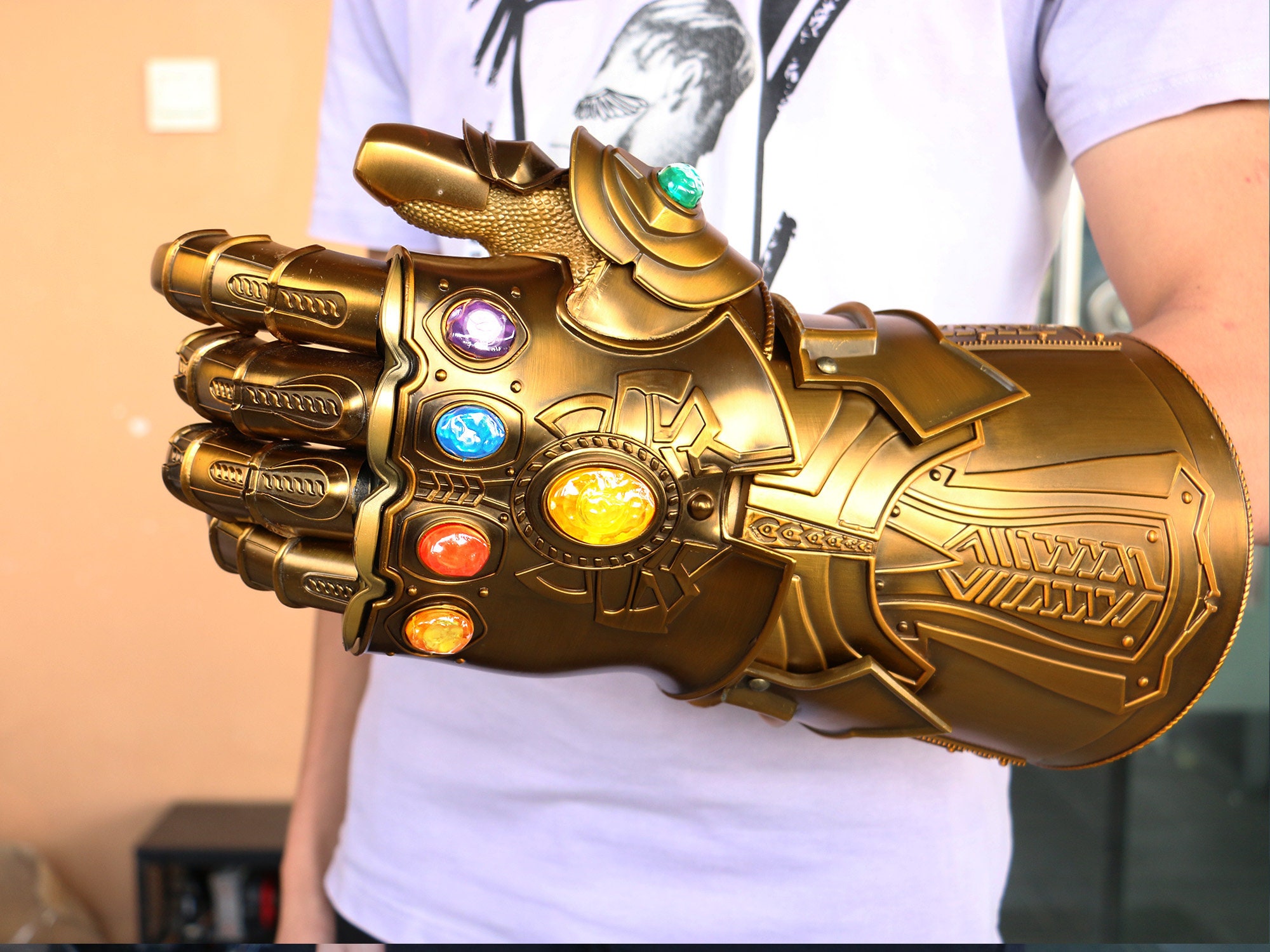 Kids Iron Man Tony Thanos Infinity Gauntlet Gloves Avengers 4 with LED  light 